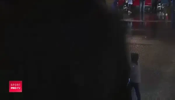 Aparitie bomba la FCSB - Viitorul! Si-a facut intrarea intr-un "tanc" de peste 150.000 de euro si a atras toate privirile cu vestimentatia sa