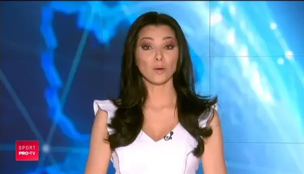 I-a pregatit o seara ROMANTICA iubitului fotbalist, dar s-a trezit cu HOTII in casa! Logodnica vedetei de la Lazio a cedat nervos: 