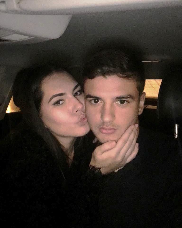 Studenta, politician, a aparut in videoclipul unei manele! Cat de frumoasa e Flavia, iubita stelistului Nedelcu_9
