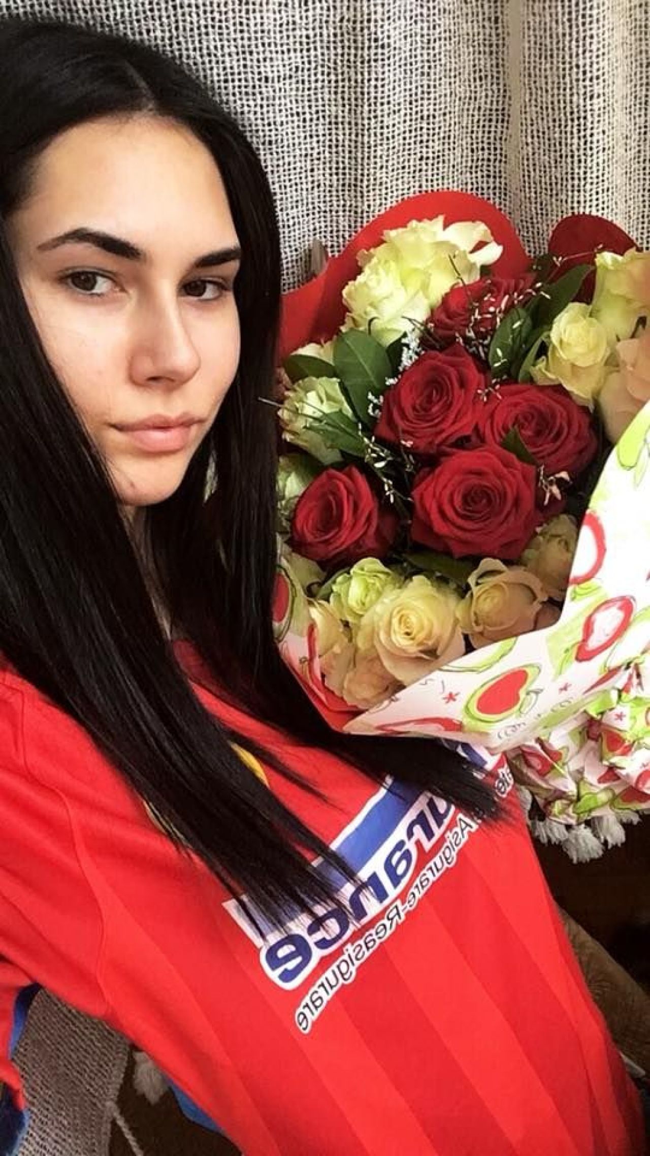 Studenta, politician, a aparut in videoclipul unei manele! Cat de frumoasa e Flavia, iubita stelistului Nedelcu_9