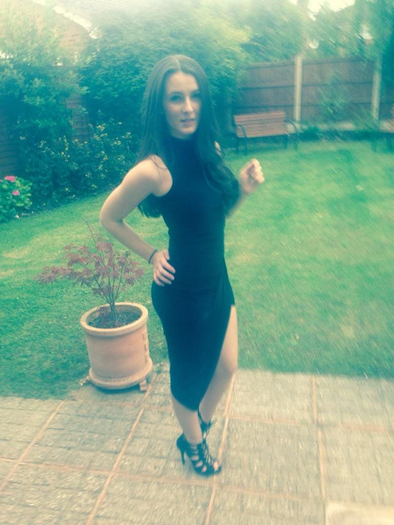 Cum arata tanara data jos din avion pentru ca era 