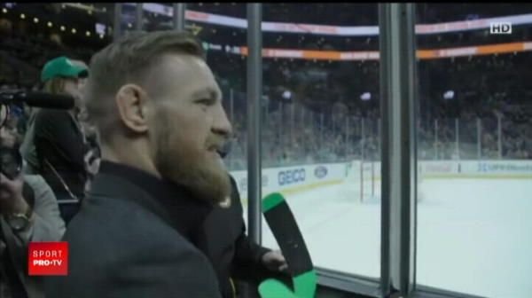 Conor McGregor s-a dus in vestiarul celor de la Boston Bruins! Ce surpriza le-a facut hocheistilor