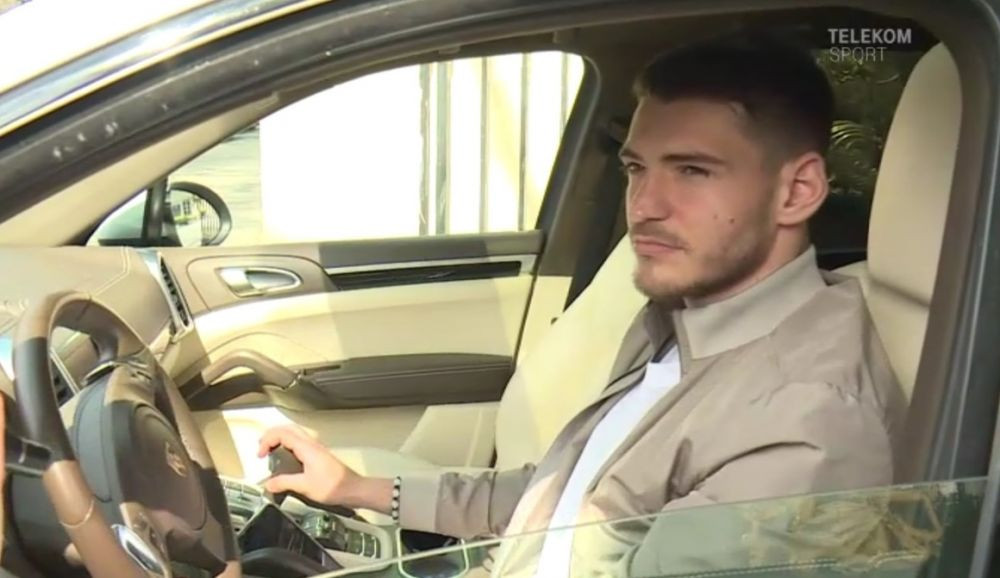 DETALII din contractul noului transfer al FCSB: ce salariu ii ofera Becali si cat e prima de instalare ! Cum a comentat reactia patronului: Nu se mai intampla de mult lucrurile alea!