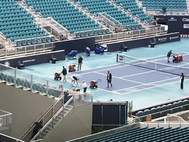 Campion si la modestie! Roger Federer a oferit IMAGINEA ZILEI la Miami: cum a fost surprins elvetianul la antrenamente | FOTO VIRAL