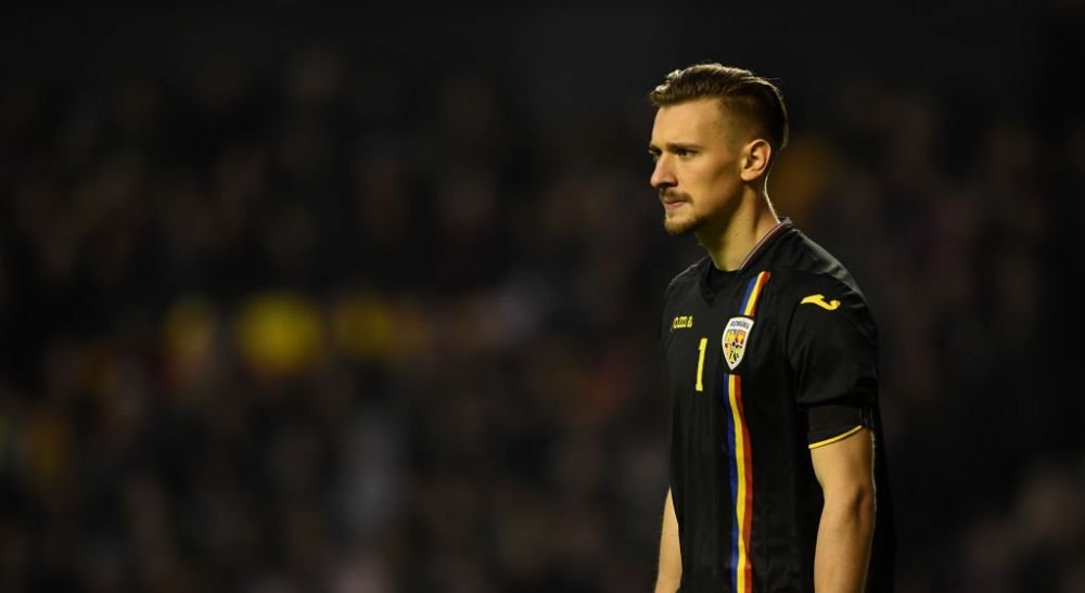 FOTO Ionut RADU a parasit cantonamentul nationalei U21. Ce masina i-a pus FRF la dispozitie: Era singura, altfel pleca cu Dacia! FOTO
