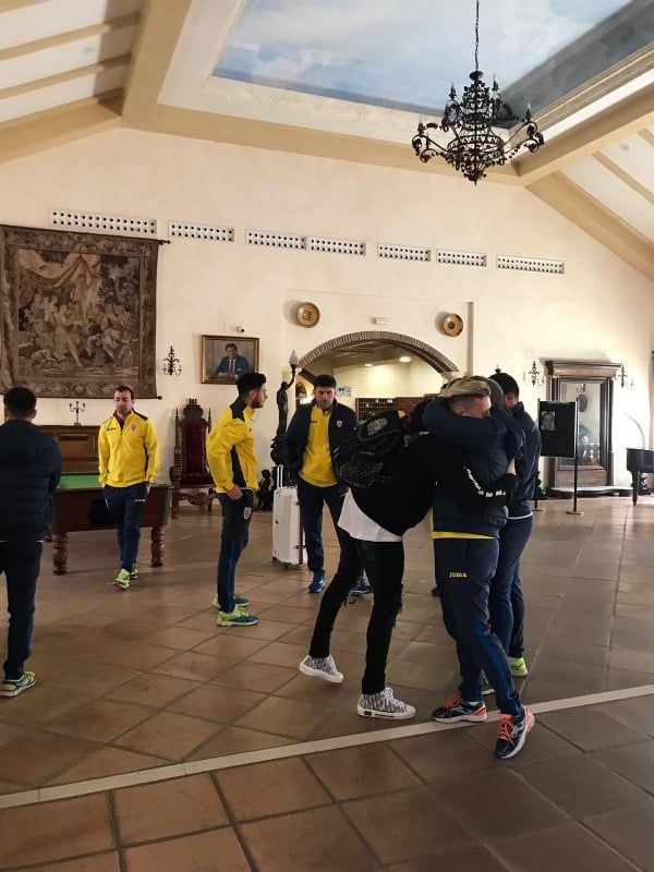 FOTO Ionut RADU a parasit cantonamentul nationalei U21. Ce masina i-a pus FRF la dispozitie: 