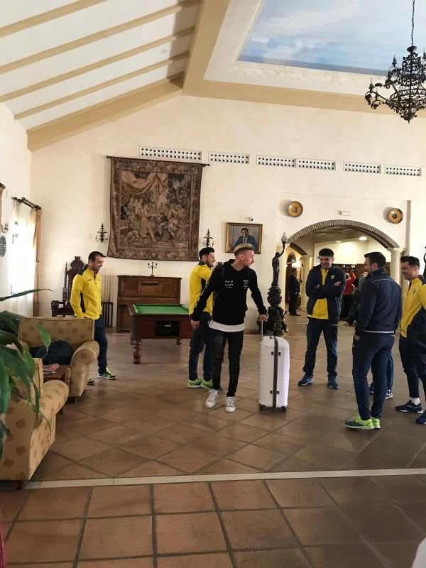 FOTO Ionut RADU a parasit cantonamentul nationalei U21. Ce masina i-a pus FRF la dispozitie: 