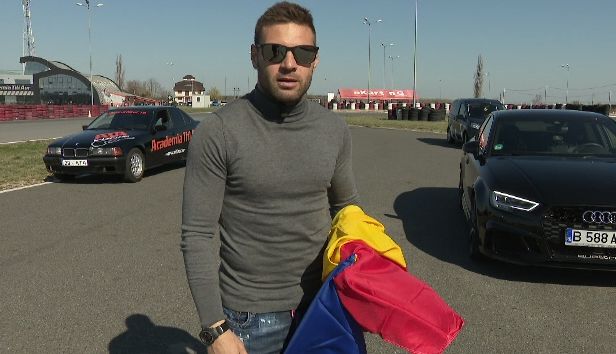 Motoreta, cel mai tare la volan! :) VIDEO GENIAL: Adi Popa a rupt circuitul cu bolidul de 400 de cai putere pe care il are_3