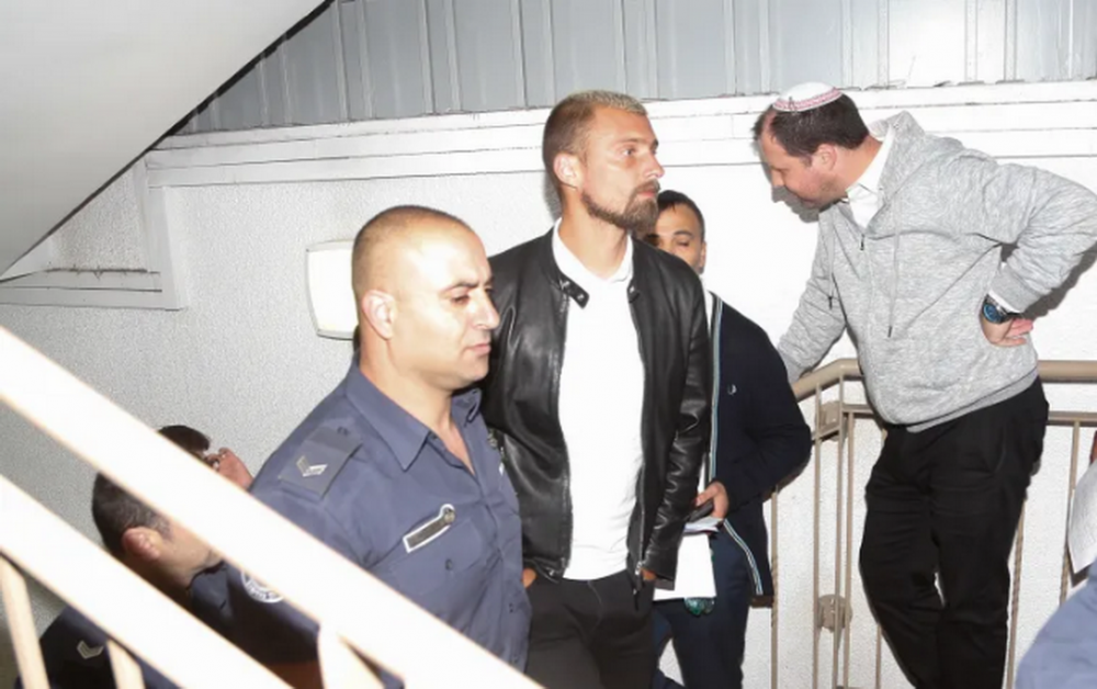 E FURIOS! Ce mai vor de la el? Primele cuvinte spuse de Tamas dupa ce a aflat ca ramane in AREST pana duminica! Clubul amana decizia