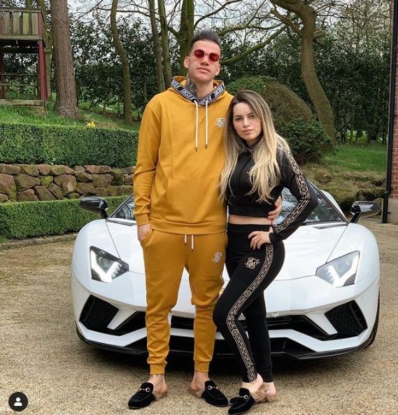 Si-a luat un Lamborghini de 430.000 de euro, dar fanii au fost revoltati de alt lucru! Cati bani a putut sa dea pe PAPUCI un star din Premier League_3