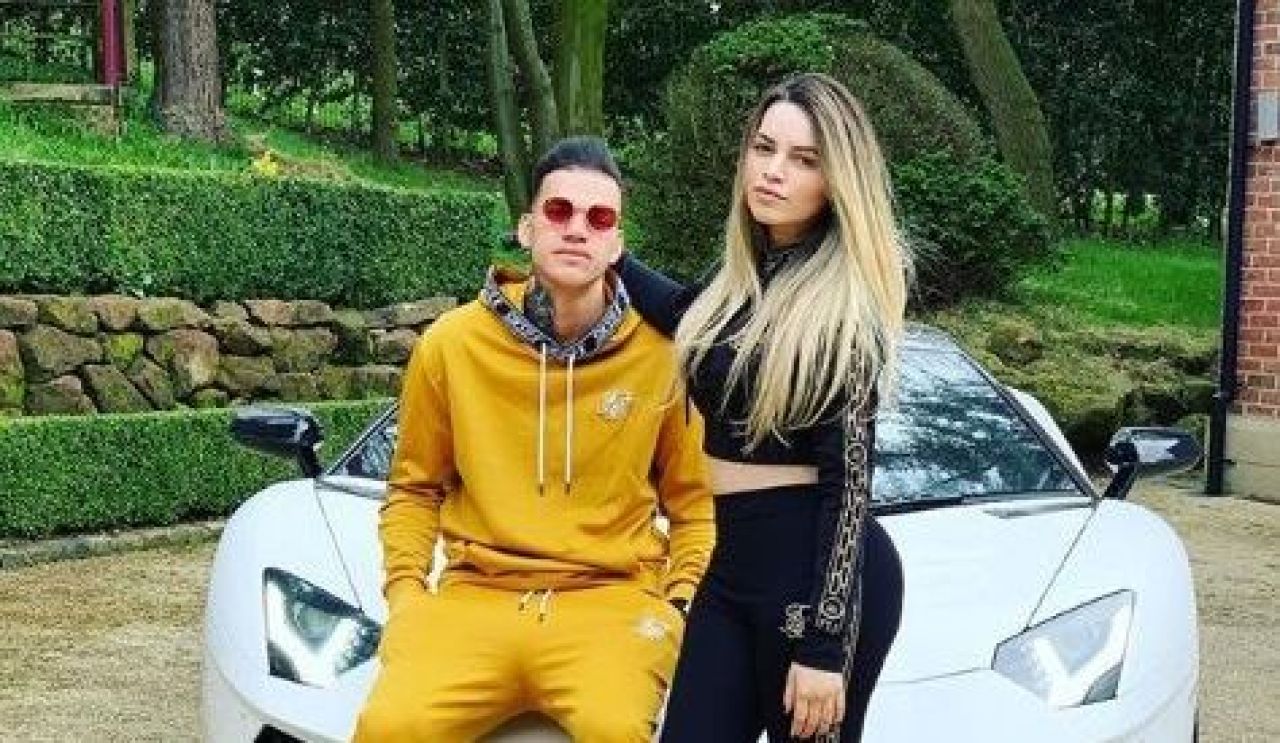 Si-a luat un Lamborghini de 430.000 de euro, dar fanii au fost revoltati de alt lucru! Cati bani a putut sa dea pe PAPUCI un star din Premier League_4