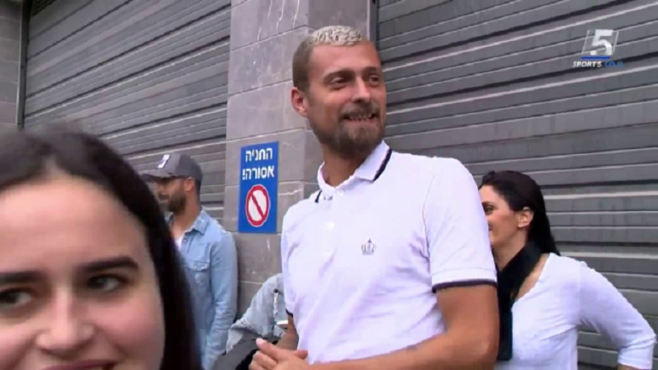 Gestul incredibil al colegilor lui Tamas dupa ce fundasul a fost trimis in arest la domiciliu! Cum au aparut la meciul de aseara: FOTO_1