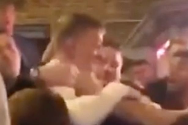 Portarul nationalei Angliei, BATAIE INCREDIBILA de strada! S-a ales cu un ochi vanat si e anchetat de politie. VIDEO_1