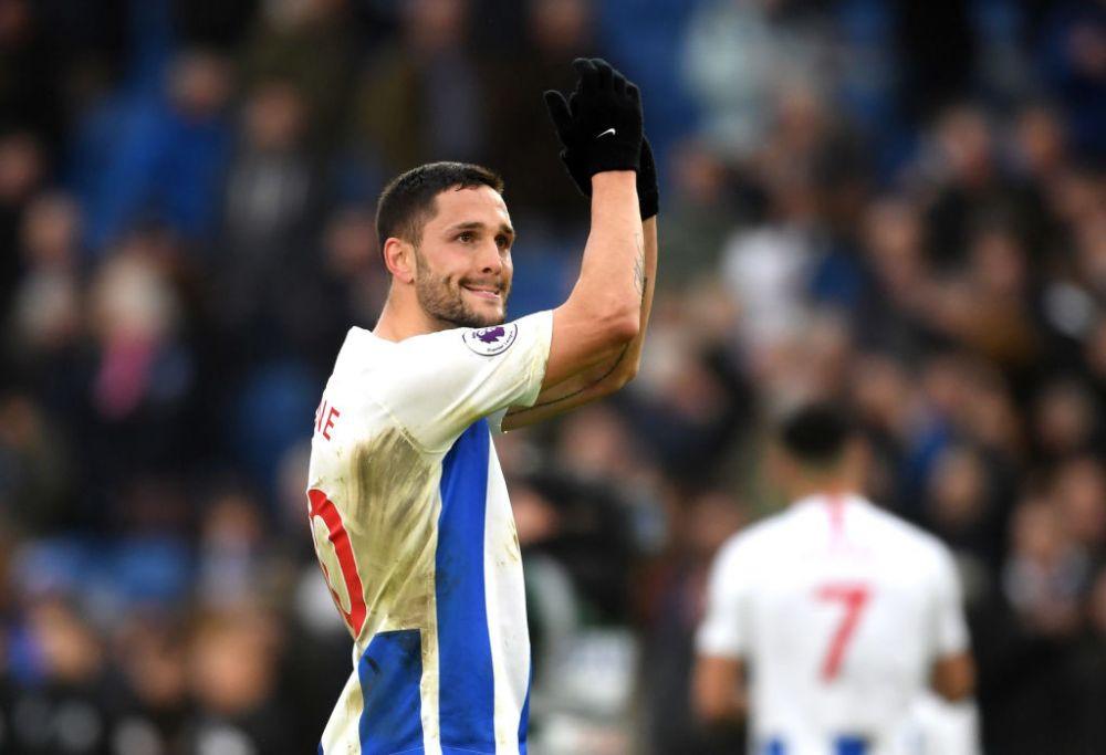 Cu noul De Gea . Florin Andone a revenit la antrenamente si s-a fotografiat cu o tanara speranta din Premier League! Romanul ar putea intra pe teren cu Chelsea
