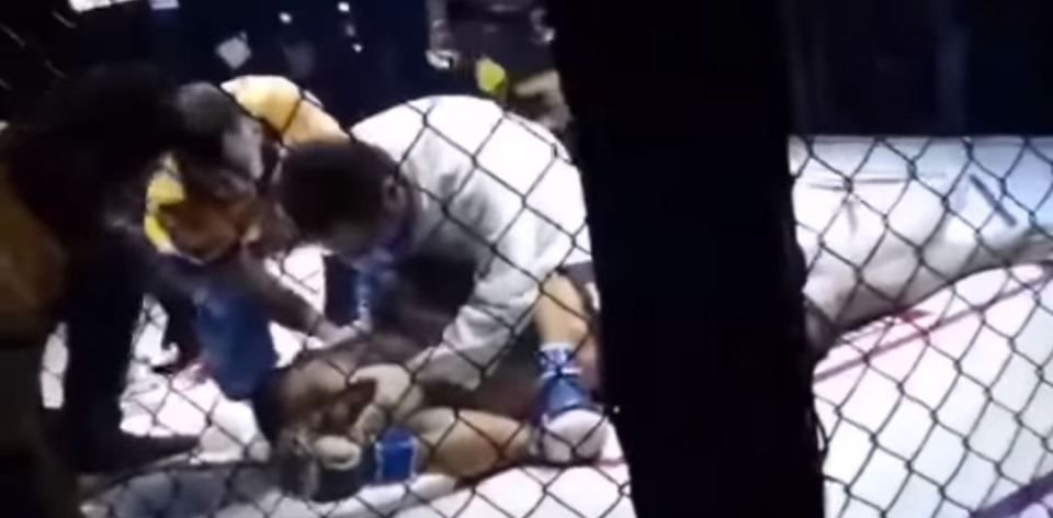 Atentie, imagini socante! Un luptator MMA a murit dupa un KO brutal!