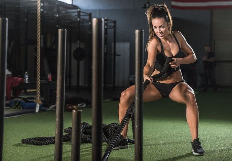 Surpriza uriasa pe care a avut-o o DIVA HOT cand iubitul s-a pus in genunchi in fata ei! S-a razbunat si l-a lovit sub centura! FOTO_3