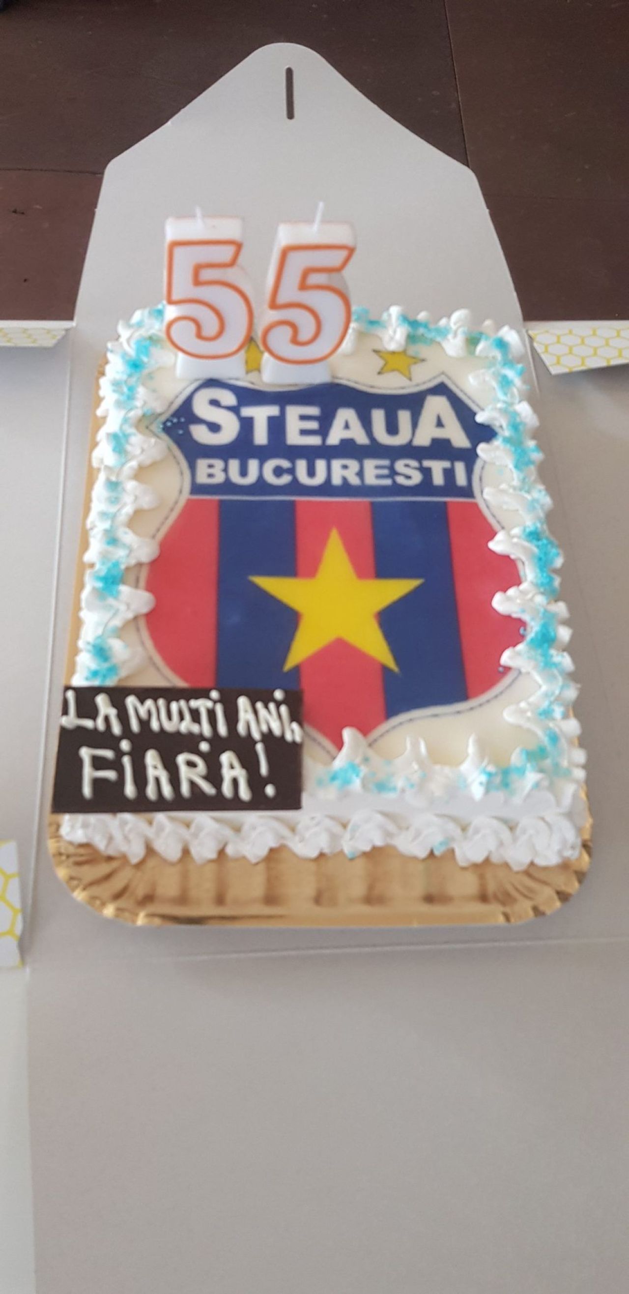 Disputat de doua Stele de ziua lui! Cadou de senzatie pentru Lacatus in Ghencea! Fanii i-au facut un graffiti cadou_3