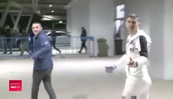 Aparitie rara a lui Claudiu Blocnotes Raducanu! Fostul atacant, ajuns la 42 de ani, a mers la Craiova - Viitorul. Cum arata acum: FOTO