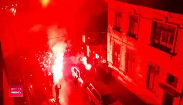 VIDEO | Surpriza pregatita de fani pentru Mircea Rednic! Gestul facut de suporteri pentru antrenorul lui Dinamo