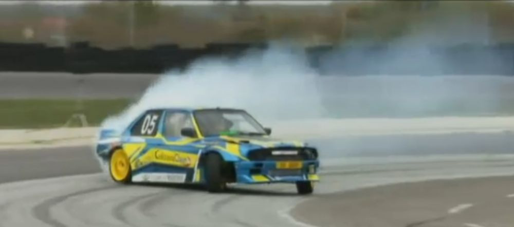 Am mers pe Transalpina cu 120kh/h! Are doar 15 ani, dar e deja REGELE drifturilor: tatal ii e copilot