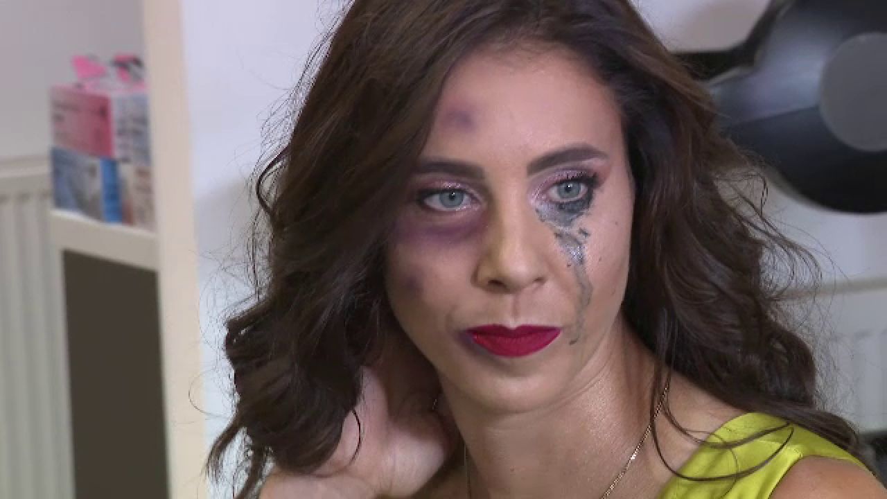 Mihaela Buzarnescu a aparut cu ochii vineti si plansa in fata camerelor. Cum a ajuns asa. FOTO_7