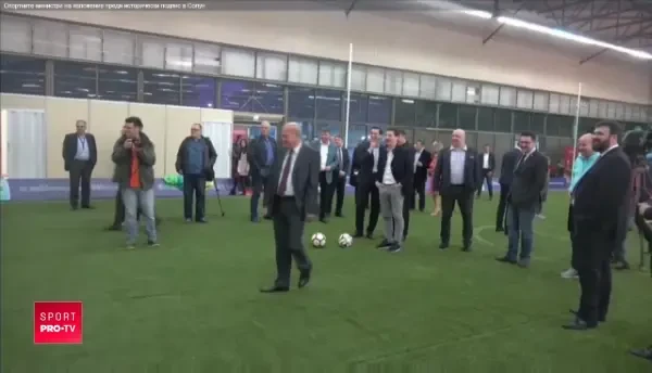 Atentie, TRAGE Burleanu! :)) Ce a facut presedintele FRF la penalty-uri in fata sefilor din Bulgaria, Grecia si Serbia