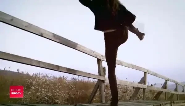 Fata lui Dulca a impresionat la "Romanii au talent"! Smiley a admirat dansul pustoaicei din Cluj!