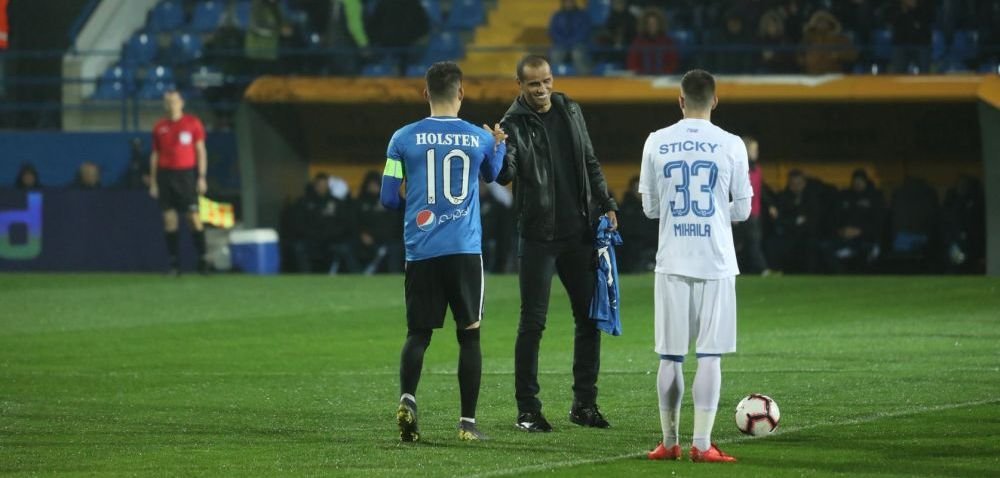 Singurul mare antrenor din Romania e Hagi! Becali, INDRAGOSTIT de Ianis! Se duce sa DANSEZE cu el in vestiar daca ia titlul: Eu l-as vinde cu 50 de milioane!