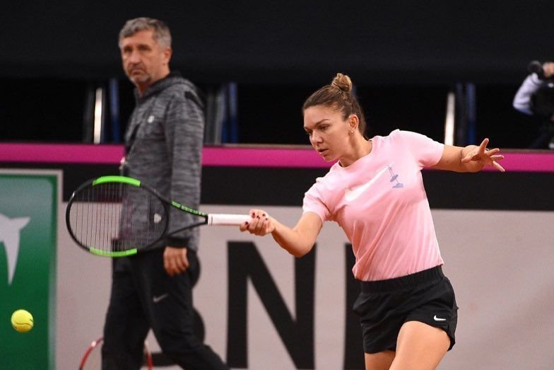 FRANTA - ROMANIA FED CUP | Simona Halep si-a iesit din minti la antrenament! Romanca, extrem de nervoasa in sala de la Rouen: Ho, ba! Dar gandeste!