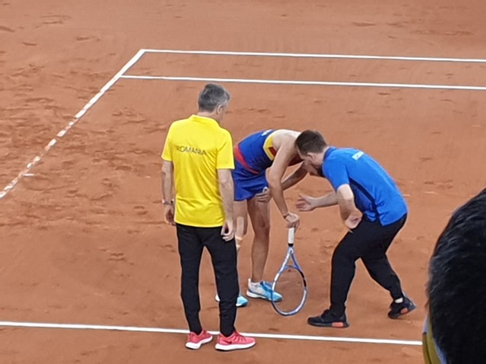 Pauline Parmentier - Irina Begu 6-3, 2-6, 6-2! Begu s-a accidentat grav la glezna si a incheiat meciul intr-un picior! Partida se decide in meciul de dublu!_4