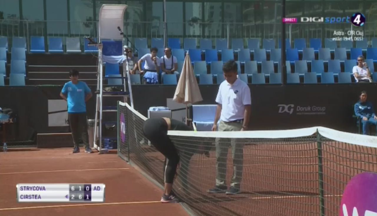 Sorana, criza de nervi pe teren: l-a bruscat pe arbitru si a tipat la el