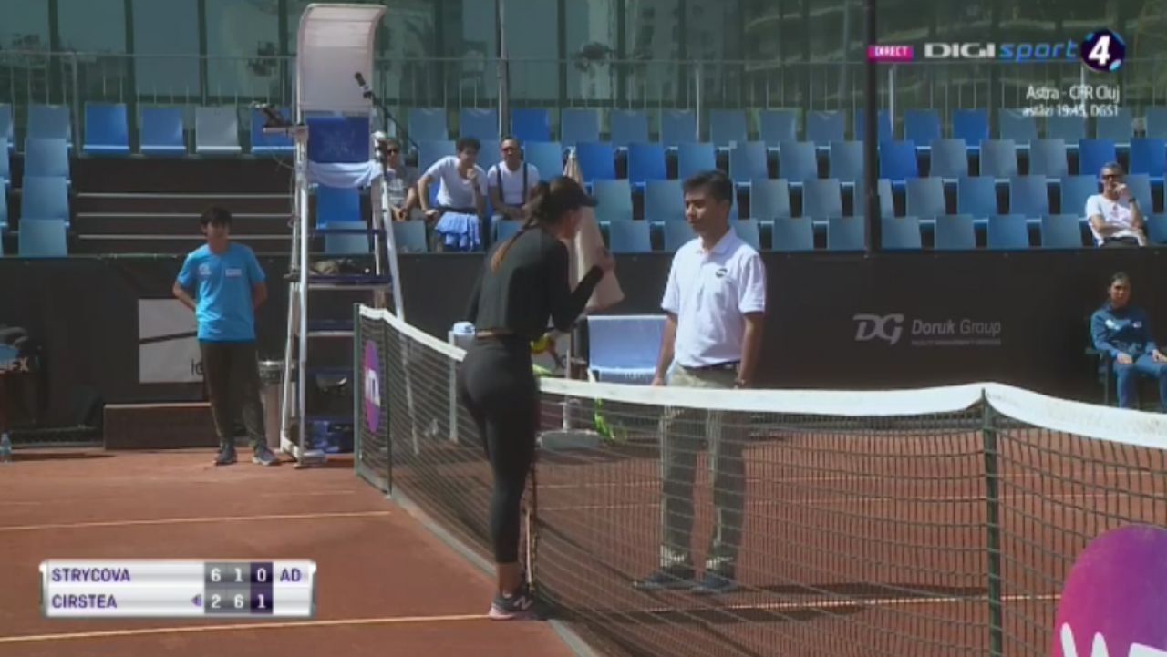 Sorana, criza de nervi pe teren: l-a bruscat pe arbitru si a tipat la el