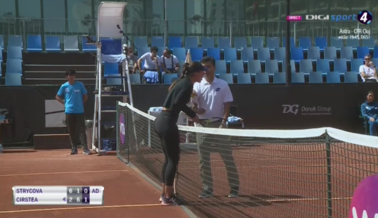 Sorana, criza de nervi pe teren: l-a bruscat pe arbitru si a tipat la el