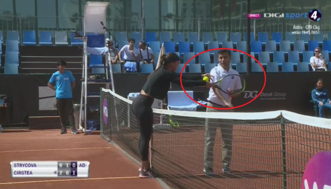 Sorana, criza de nervi pe teren: l-a bruscat pe arbitru si a tipat la el