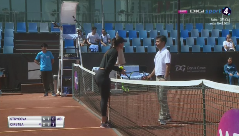 Sorana, criza de nervi pe teren: l-a bruscat pe arbitru si a tipat la el 