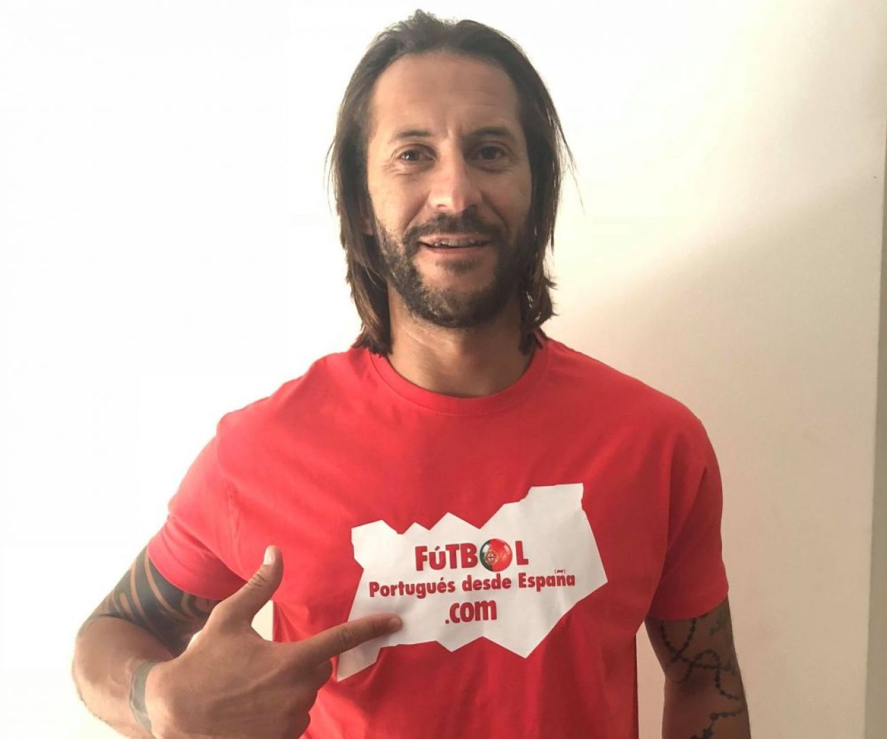 Are 40 de ani si nu se lasa! Unde joaca si cum arata acum Carlos, fostul portar al Stelei_1