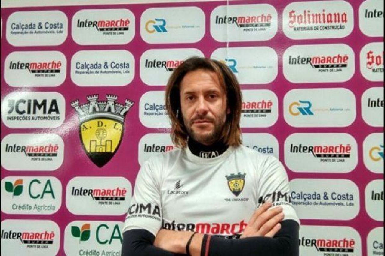 Are 40 de ani si nu se lasa! Unde joaca si cum arata acum Carlos, fostul portar al Stelei_2