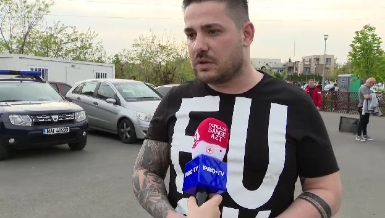 Dinamovistul care si i-a tatuat pe Hildan si Ekeng pe brat: