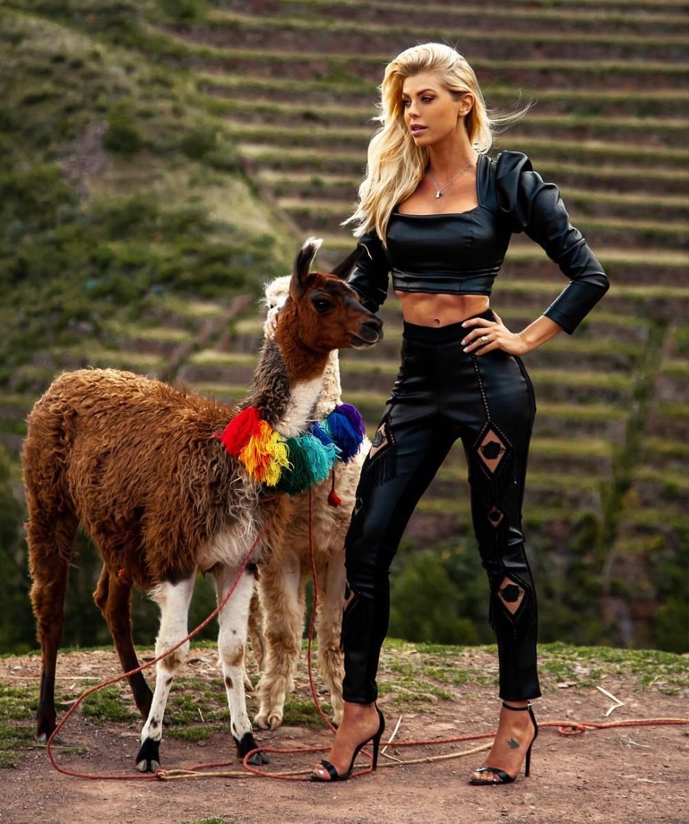 Caroline Bittencourt, una din cele mai frumoase femei din lume, a murit intr-un mod incredibil. A devenit cunoscuta la nunta lui Ronaldo. FOTO_9