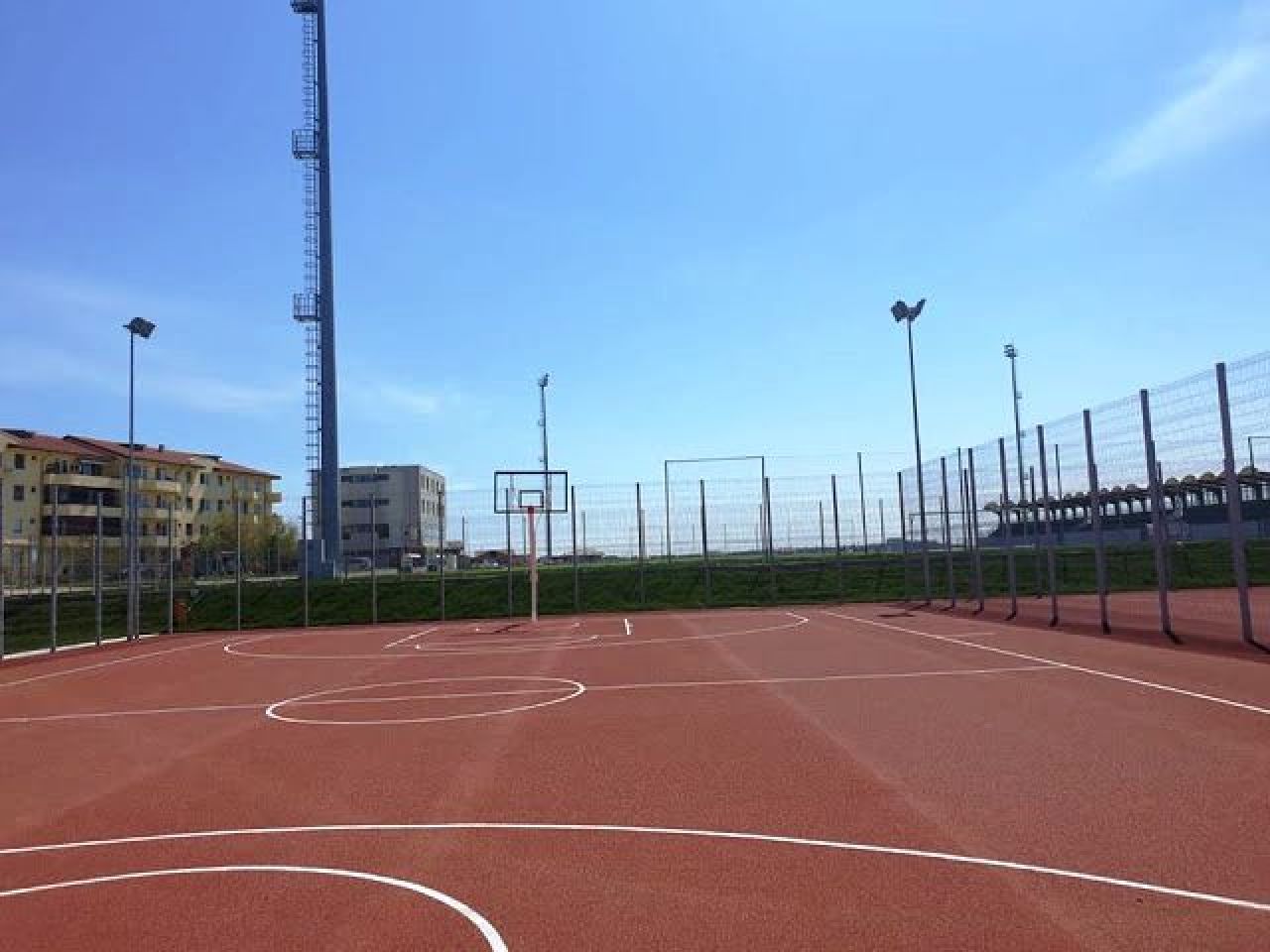 Un nou stadion de lux in Romania!!! A costat 14,1 milioane de lei! Cum arata tribunele si ce super facilitati are_7