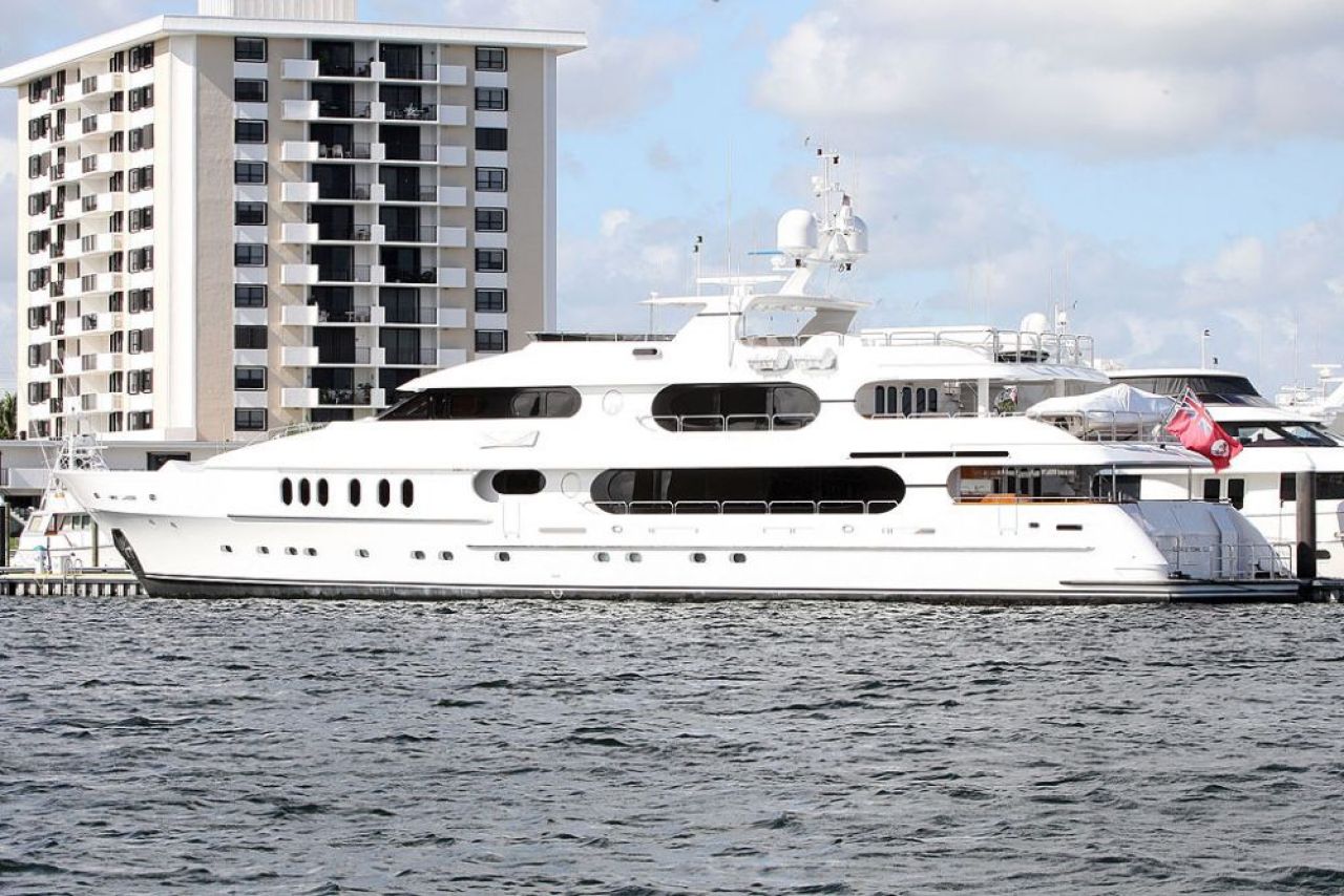 BIJUTERIA de 15.000.000 de lire a lui Tiger Woods! Cum arata iahtul cu sala de forta si jacuzzi! INCREDIBIL cat costa intretinerea lui!_2