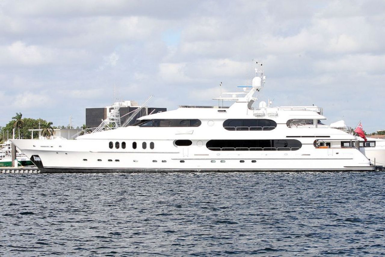 BIJUTERIA de 15.000.000 de lire a lui Tiger Woods! Cum arata iahtul cu sala de forta si jacuzzi! INCREDIBIL cat costa intretinerea lui!_3