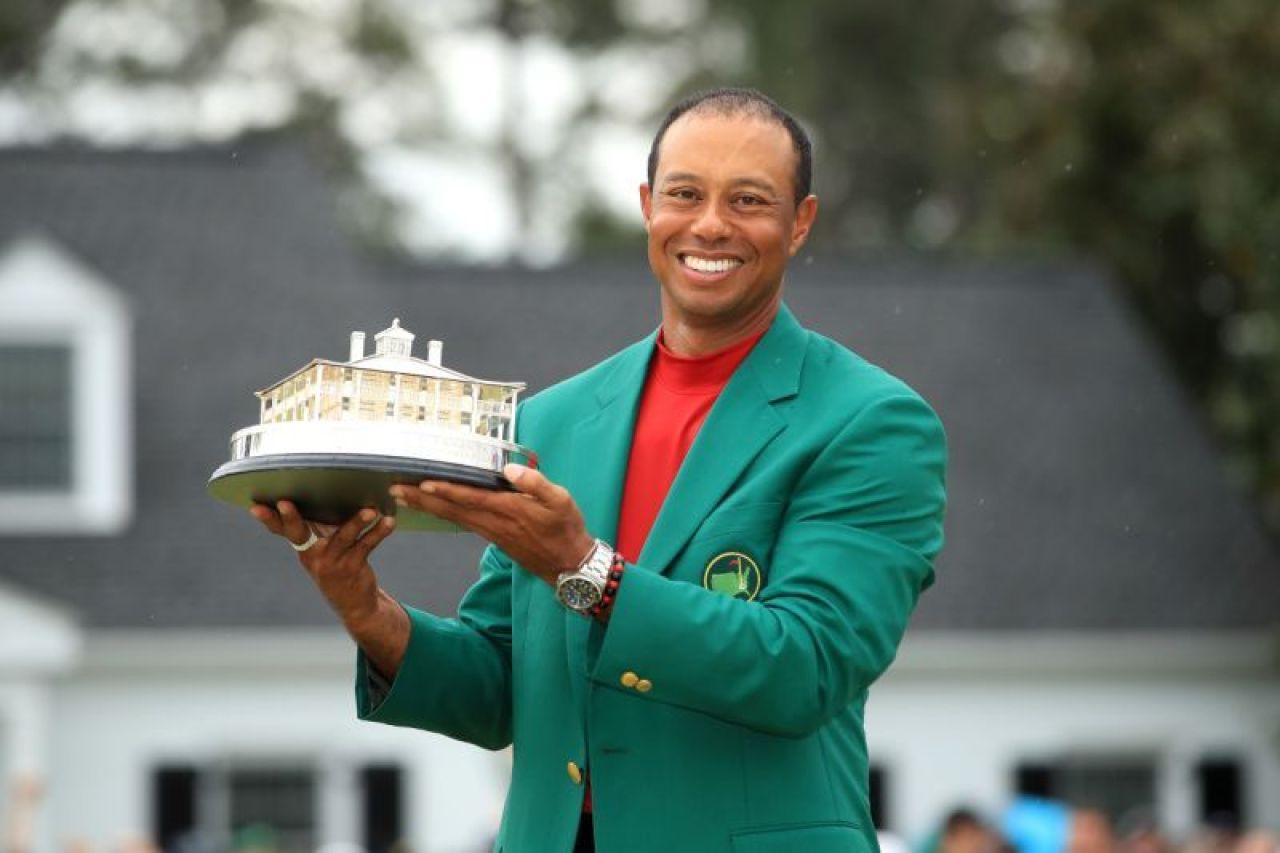 BIJUTERIA de 15.000.000 de lire a lui Tiger Woods! Cum arata iahtul cu sala de forta si jacuzzi! INCREDIBIL cat costa intretinerea lui!_11