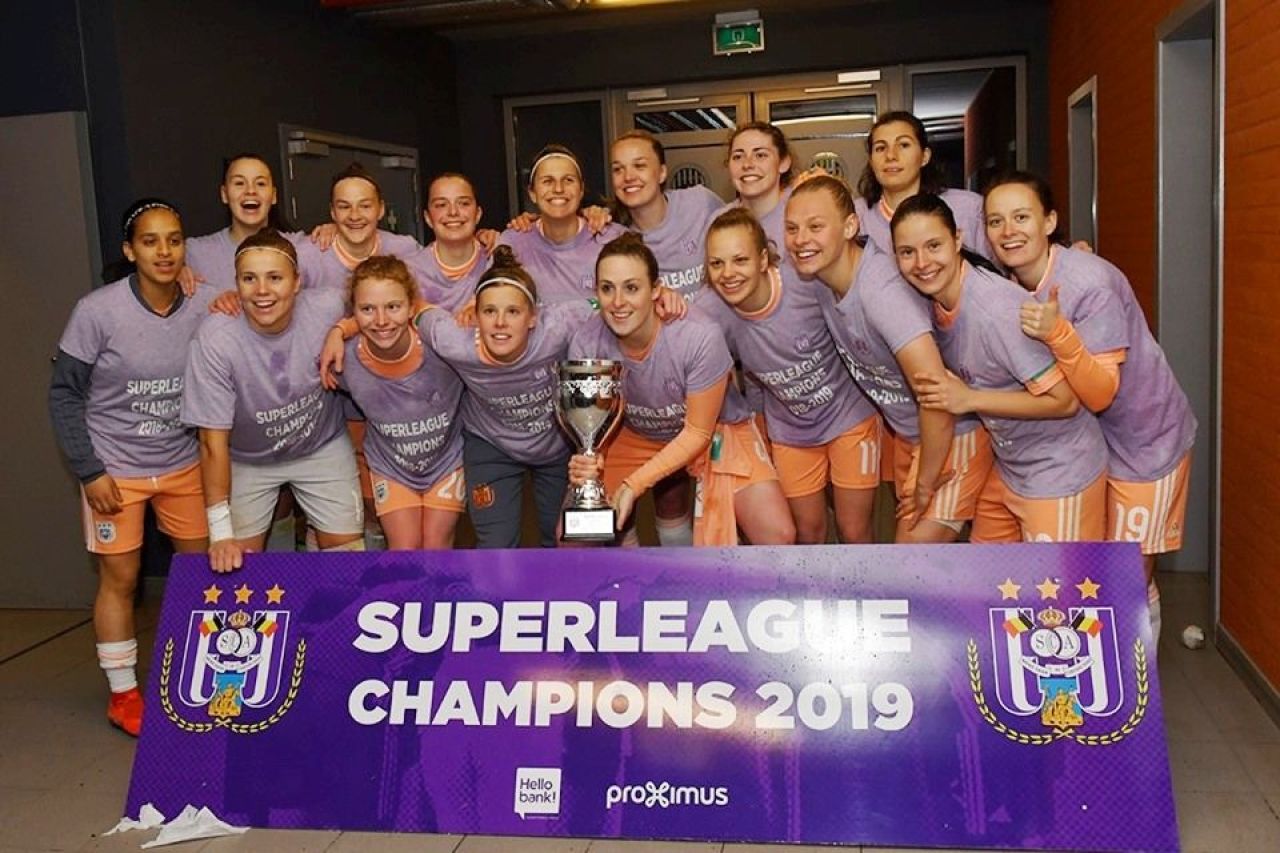 O romanca a iesit campioana Belgiei la fotbal cu Anderlecht. FOTO_1