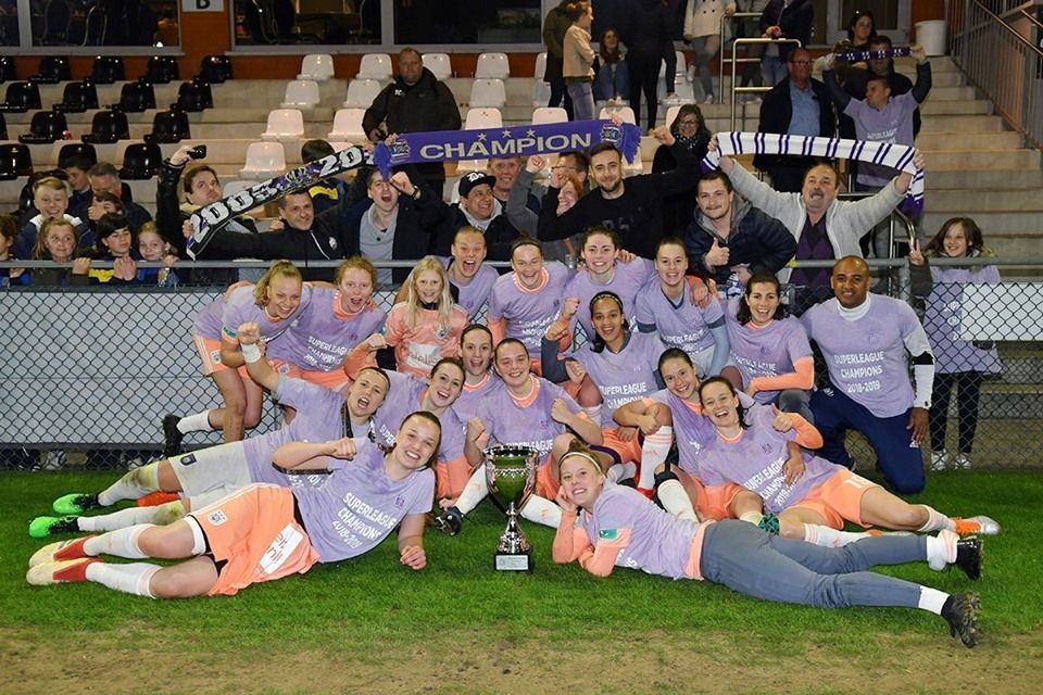 O romanca a iesit campioana Belgiei la fotbal cu Anderlecht. FOTO_2