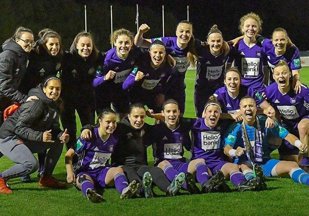 O romanca a iesit campioana Belgiei la fotbal cu Anderlecht. FOTO_6