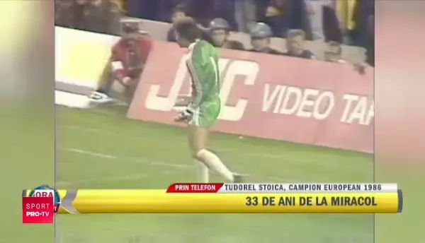 Atmosfera INCENDIARA la propriu! Fanii lui Napoli au facut spectacol, iar fotbalistii i-au adus un omagiu special lui Maradona_11