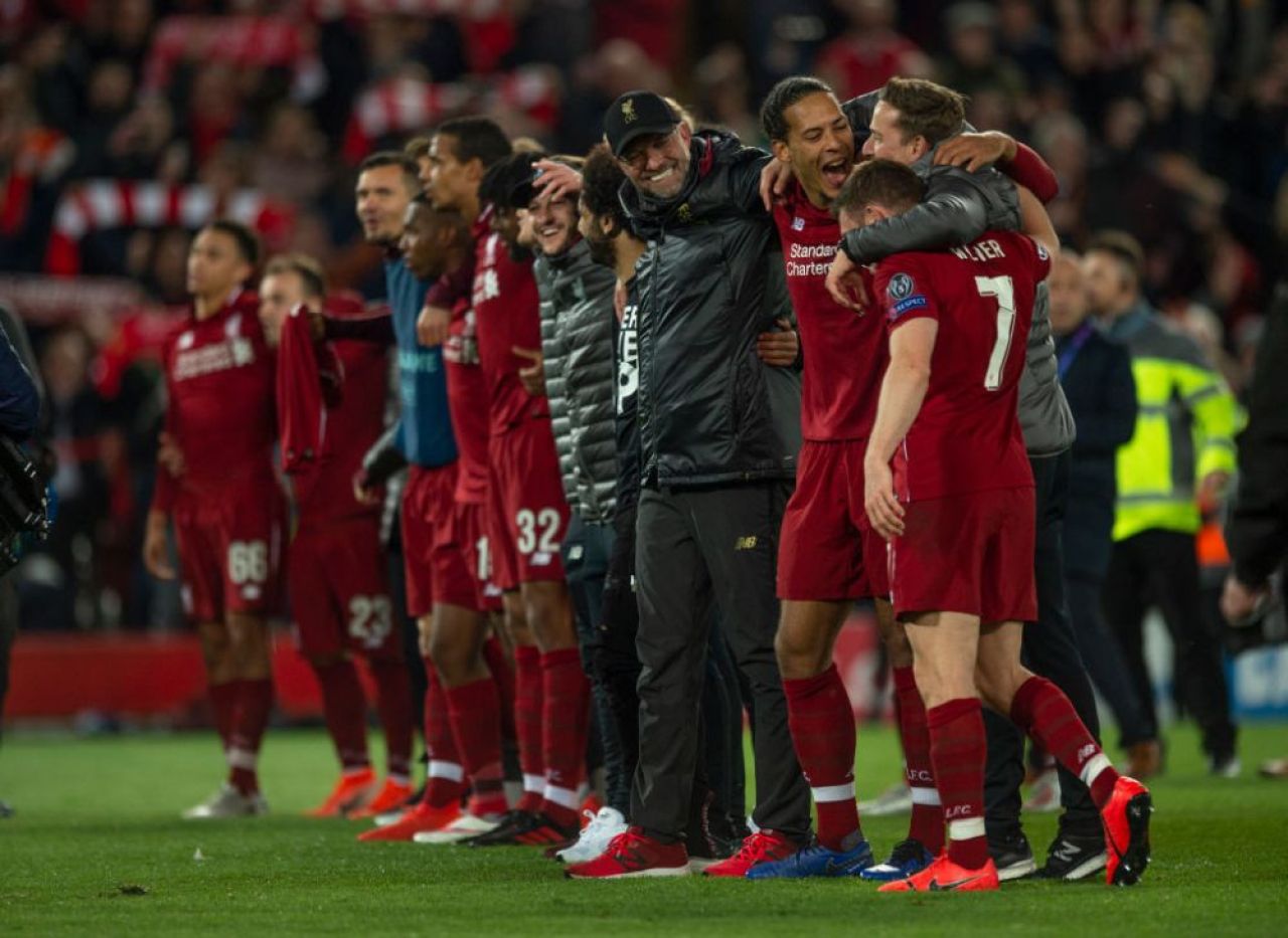 Imaginile ISTORICE de pe Anfield! Fanii lui Liverpool au cantat alaturi de jucatorii lui Jurgen Klopp! VIDEO_10