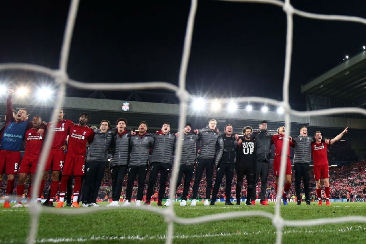 Imaginile ISTORICE de pe Anfield! Fanii lui Liverpool au cantat alaturi de jucatorii lui Jurgen Klopp! VIDEO_9