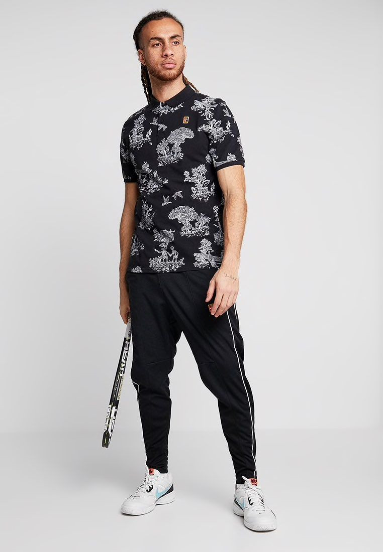 Echipament SOC pentru Simona Halep la Roland Garros 2019! Pe internet au aparut imagini cu costumatia pregatita de sponsor! FOTO_3